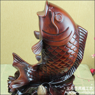 家居裝飾樹脂工藝禮品，仿木年年有魚擺件 高貴精品，開業喬遷送禮首選